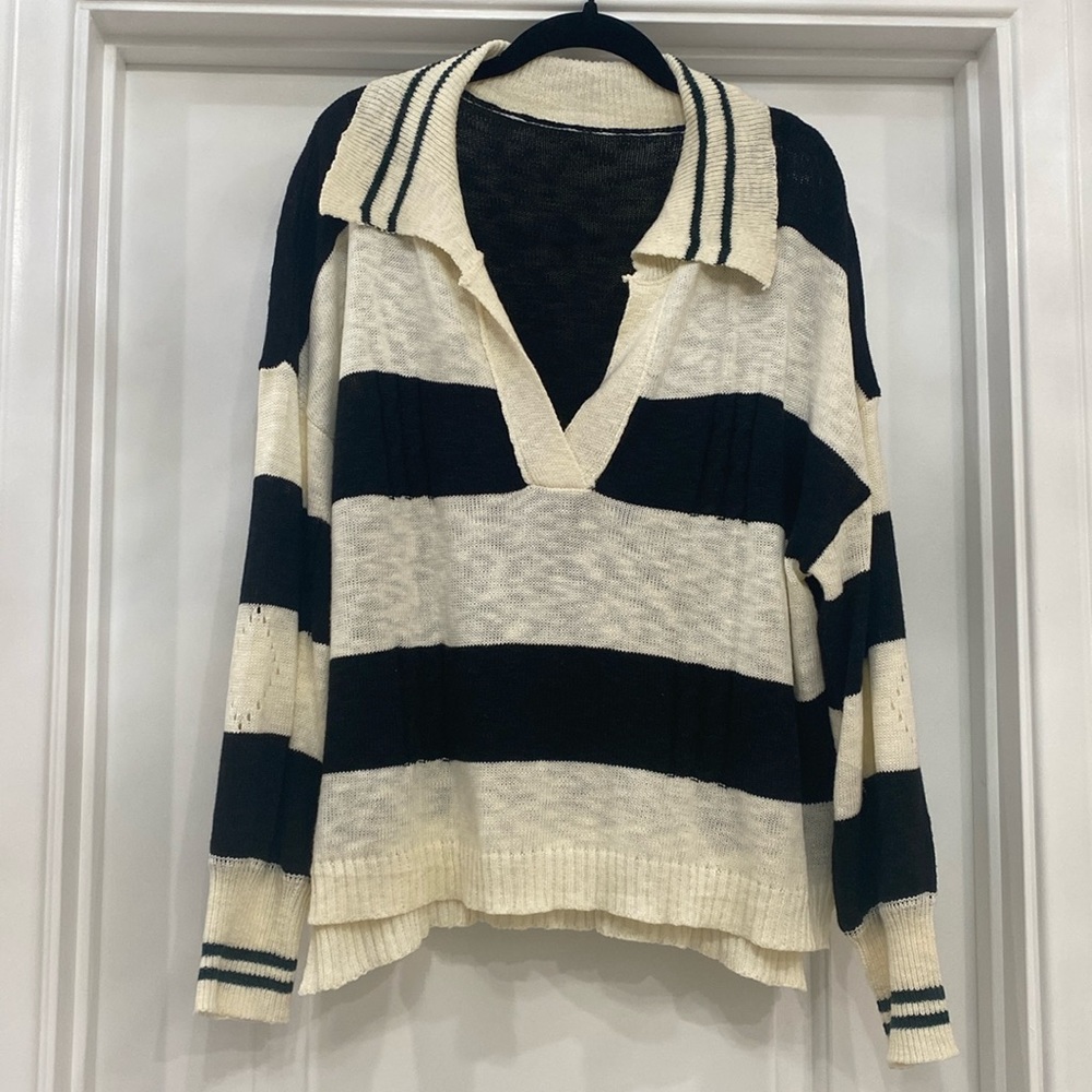 Women’s Amazon V-Neck Sweater. Black and Cream Striped. Size M